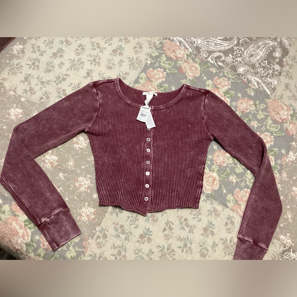 Full tilt cropped thermal button down tee